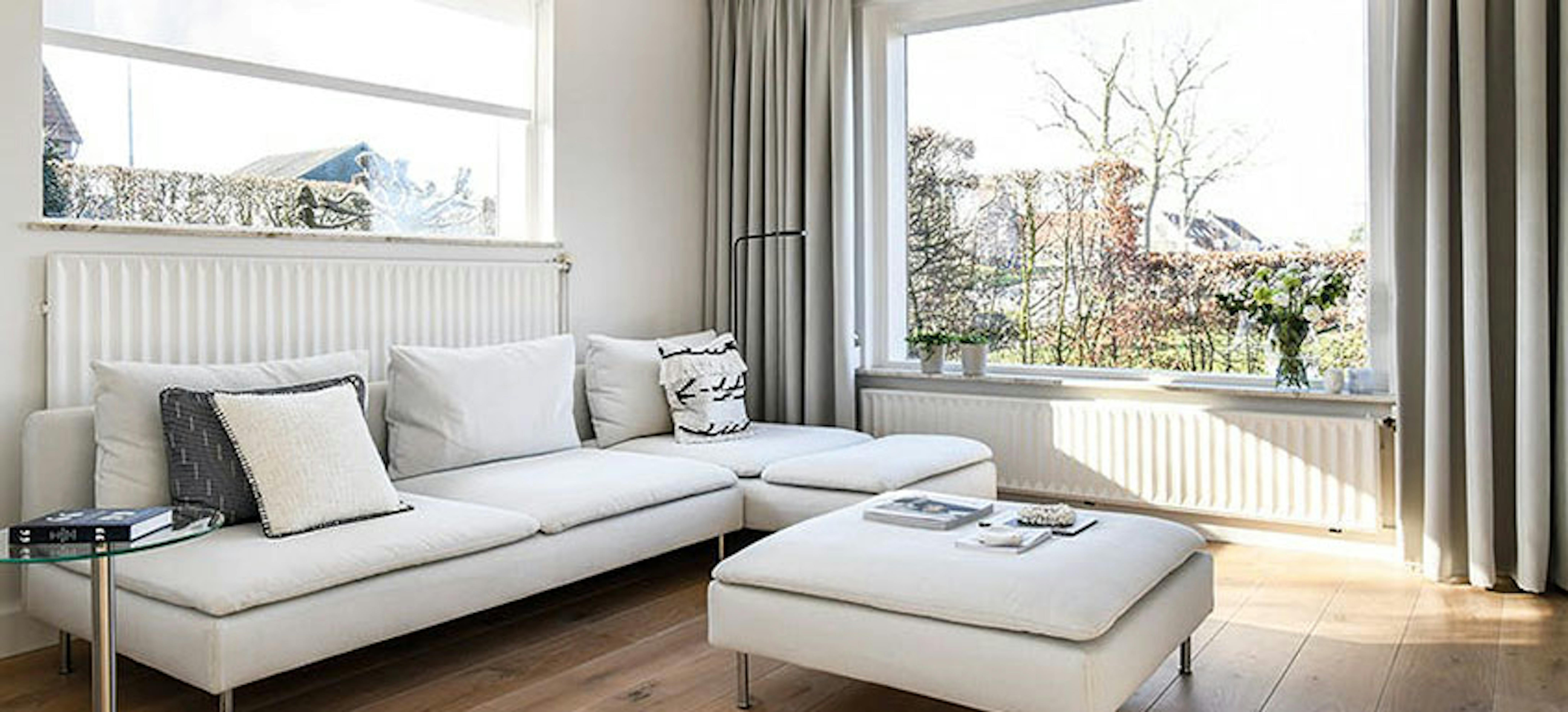 Rolgordijnen in de woonkamer Rolgordijnen in de woonkamer
