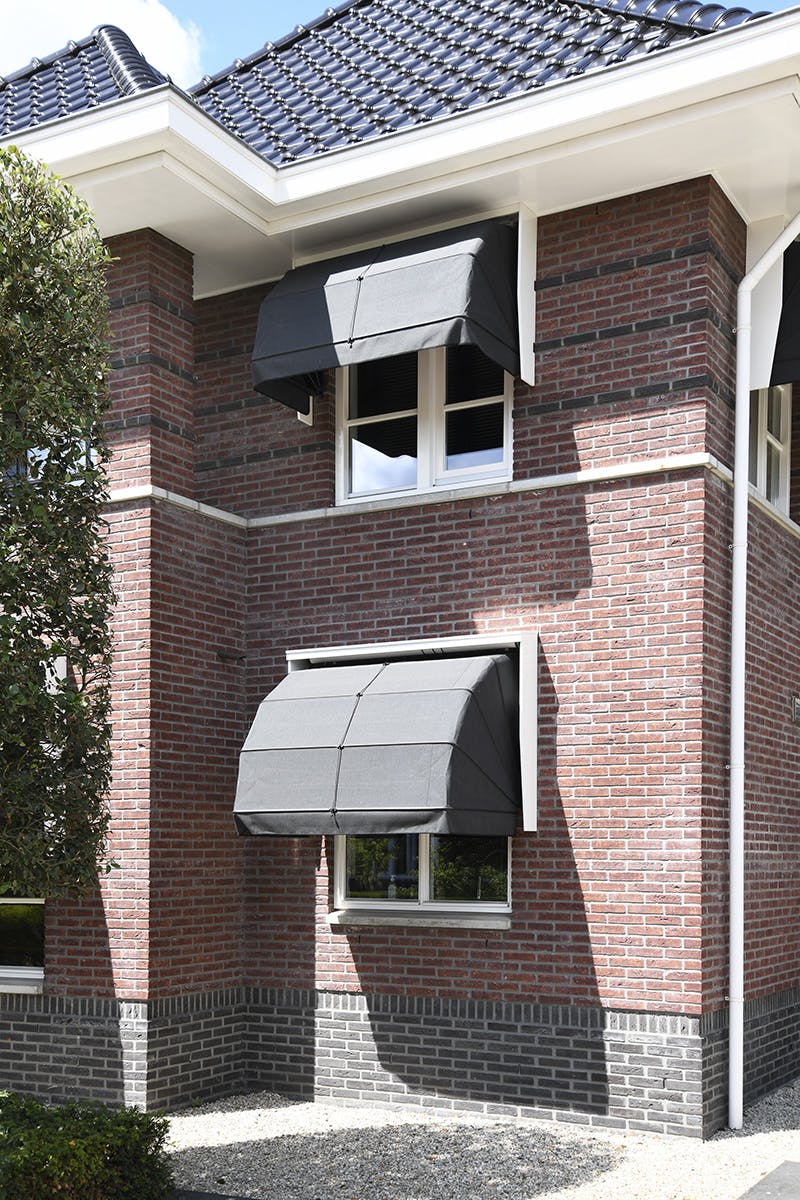 Wat kost zonwering? [Handig overzicht + opties] Inhuisplaza NL