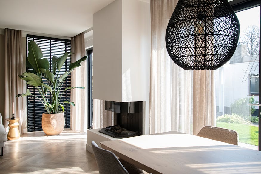 Fam. Langenberg gordijnen woonkamer en eethoek liggend