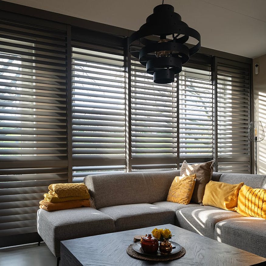 Shutters zwart schuifrail BLEND Shutters met schuifrail - inhuis plaza