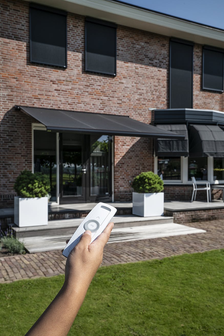 Somfy afstandsbediening zonwering - inhuis plaza