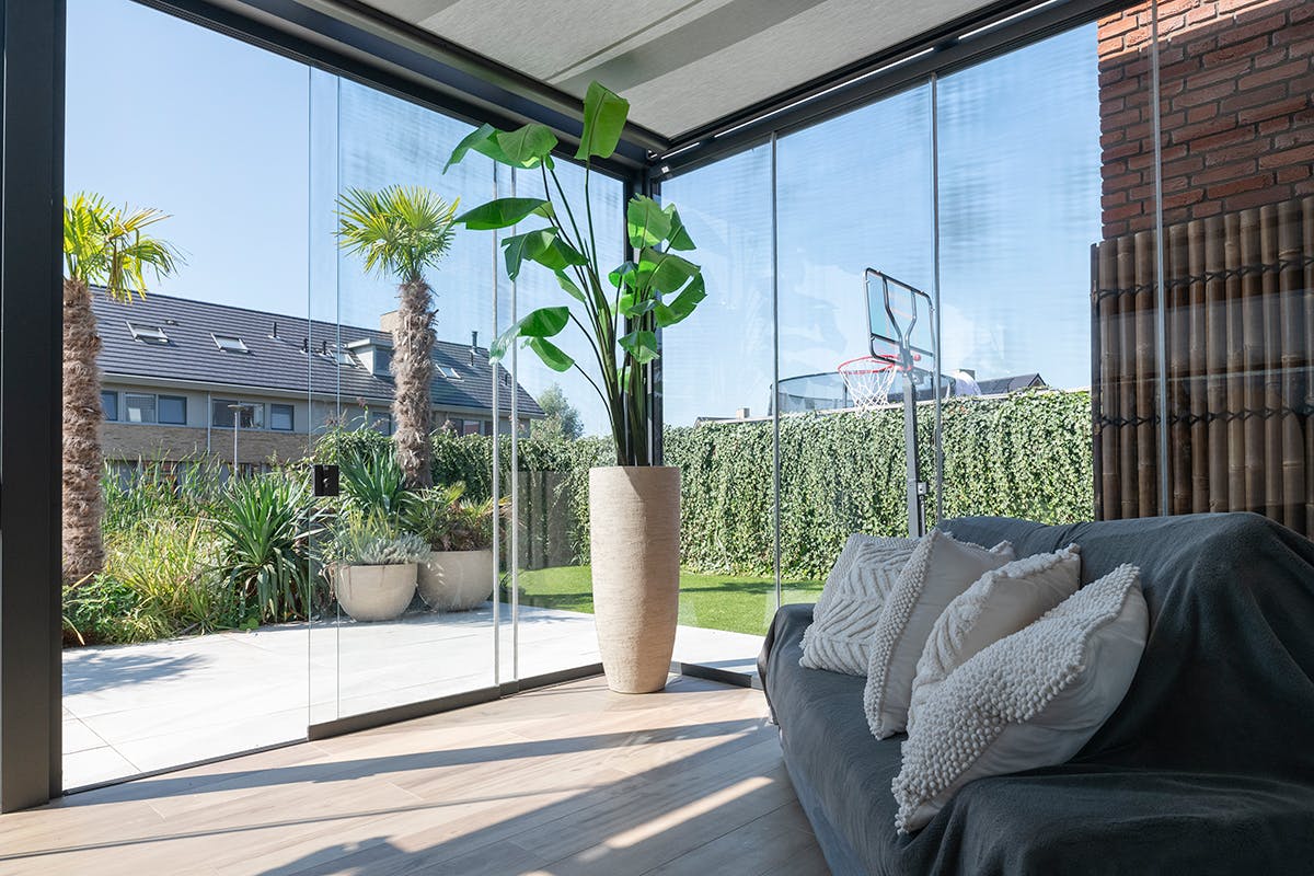 inhuis plaza -Terrasoverkapping met glazen wand