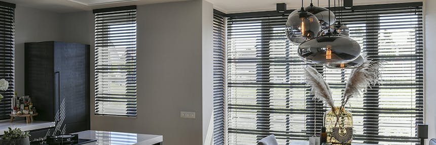 Houten jaloezieën keuken wenge