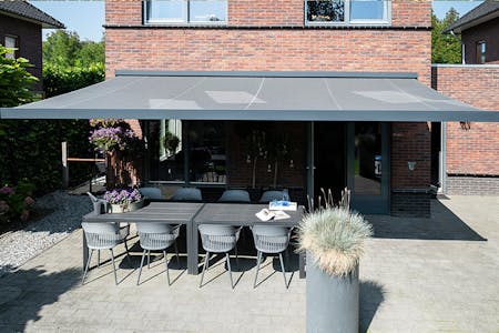 Detail zonneschermdoek