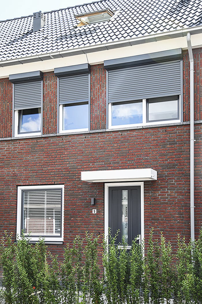 Rolluik voorkant woning