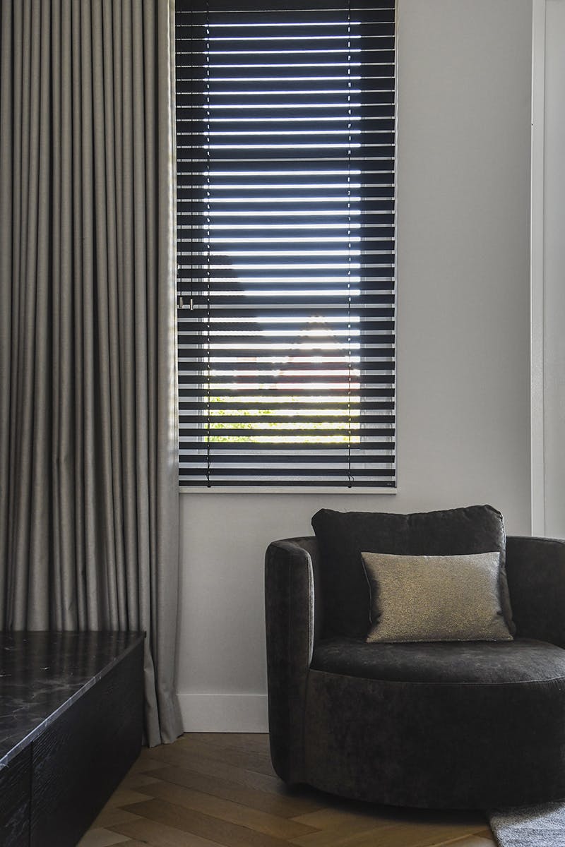 raamdecoratie lang smal raam