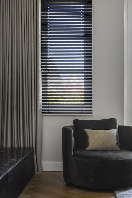 raamdecoratie lang smal raam