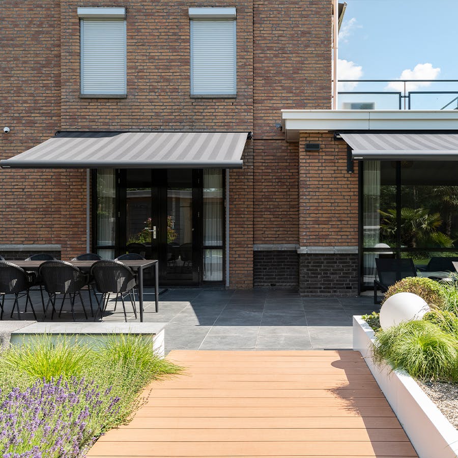 inhuis plaza zonwering Tilburg