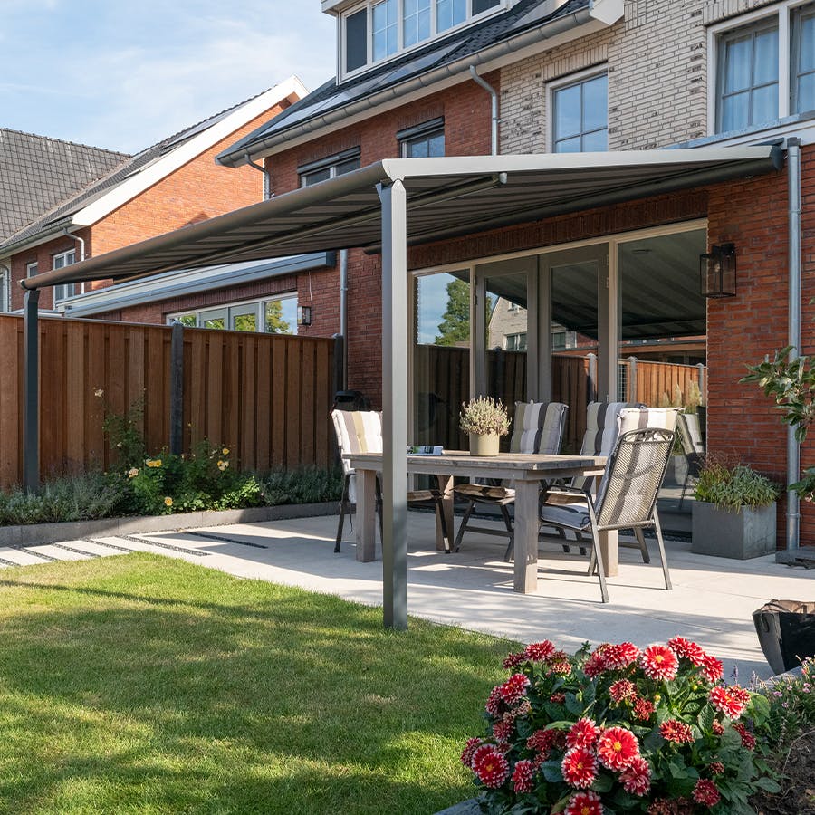 inhuis plaza zonwering Waalwijk