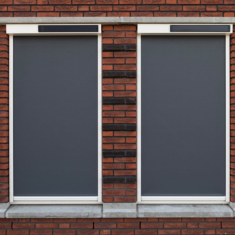 Wat kosten screens met montage? Prijzen en tips inhuis plaza