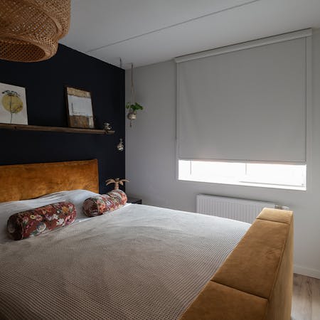 Verduisterende rolgordijnen slaapkamer thumb