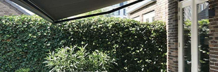 Zonneschermdoek schoonmaken