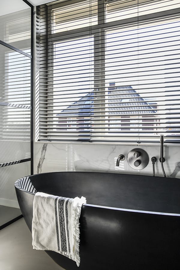 aluminium jaloezie badkamer