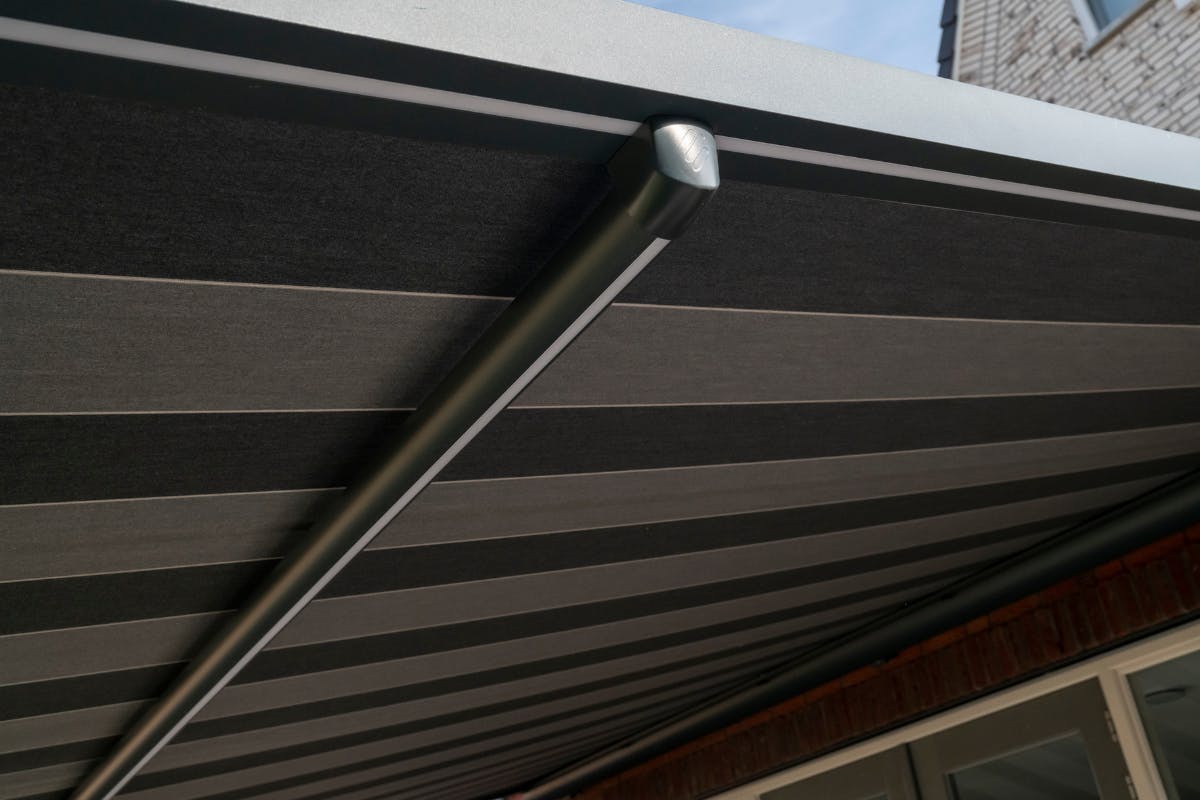 Doekkleur pergola zonwering