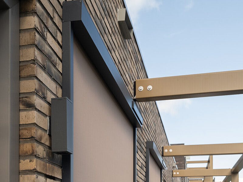 Kastuitvoering - Screens inhuis plaza