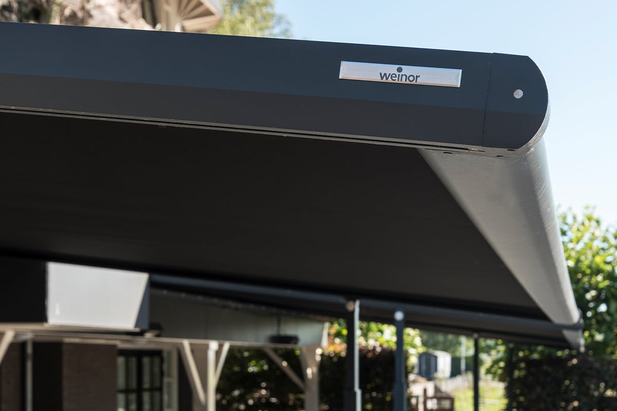 Systeemkleur pergola zonwering