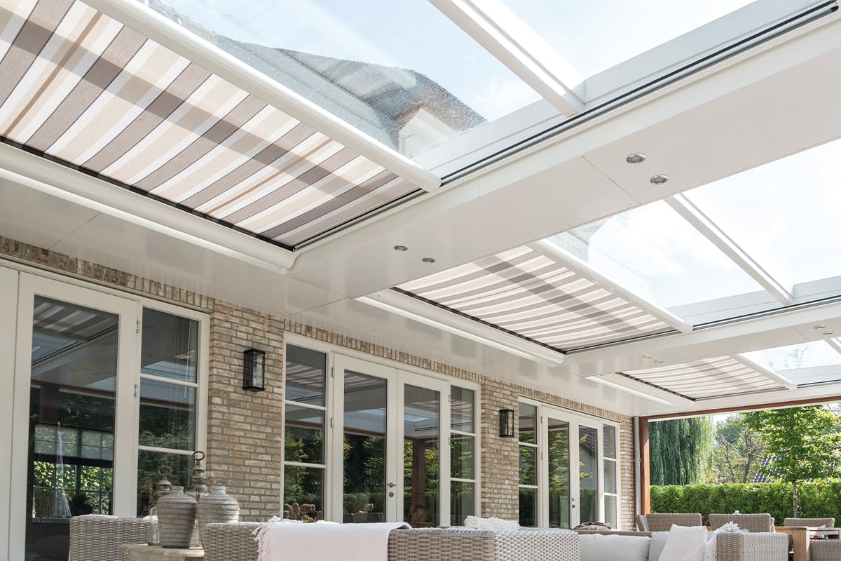Verandazonwering bij inhuis plaza