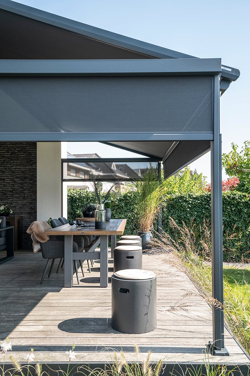 Pergola met opbouwscreen - inhuis plaza