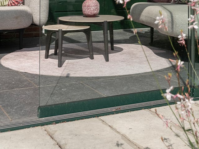 Glazen wanden - type rail