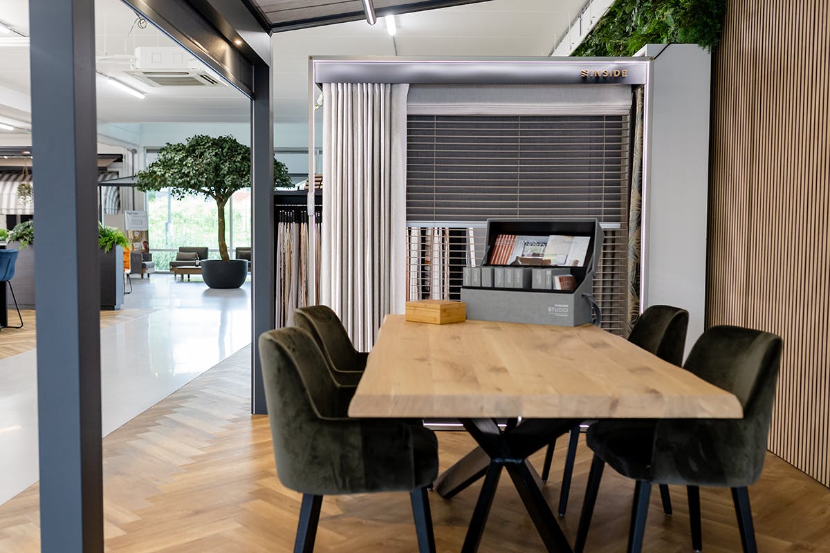 Inside showrooms inhuis