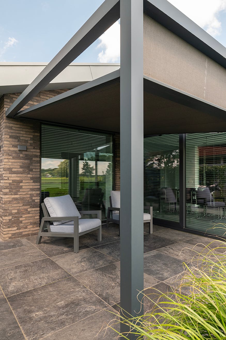 Detail cubola zonwering - inhuis