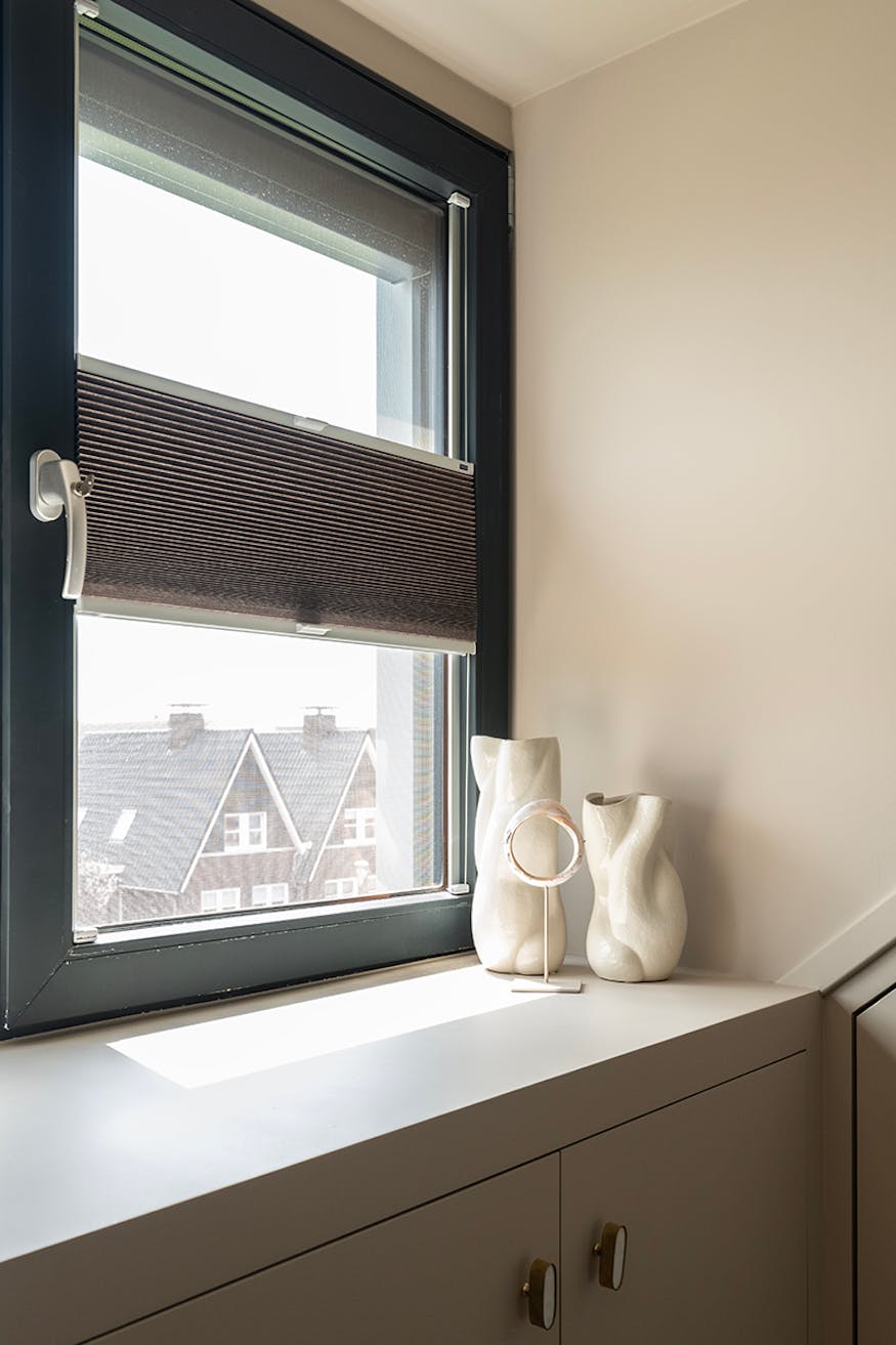 Dubbele plissé ingespannen plakstrip - inhuis plaza Dubbele plissé ingespannen plakstrip - inhuis plaza