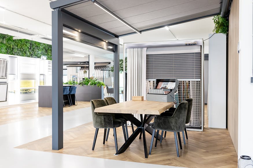 Entree showroom woerden
