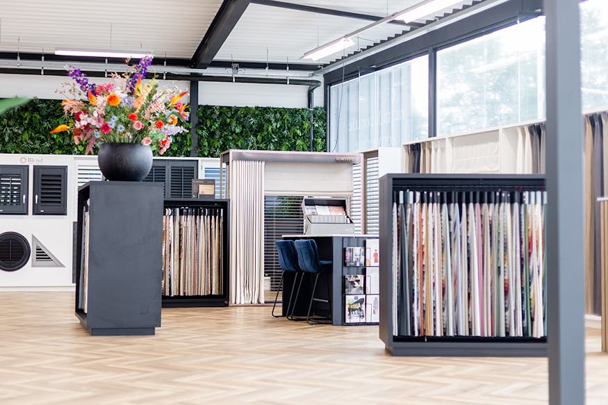 Raamdecoratie showroom waalwijk