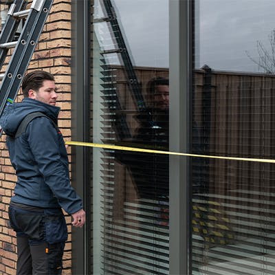 Rolluiken zwart montageservice - 1