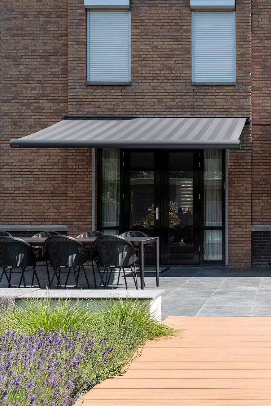 zonnescherm antraciet