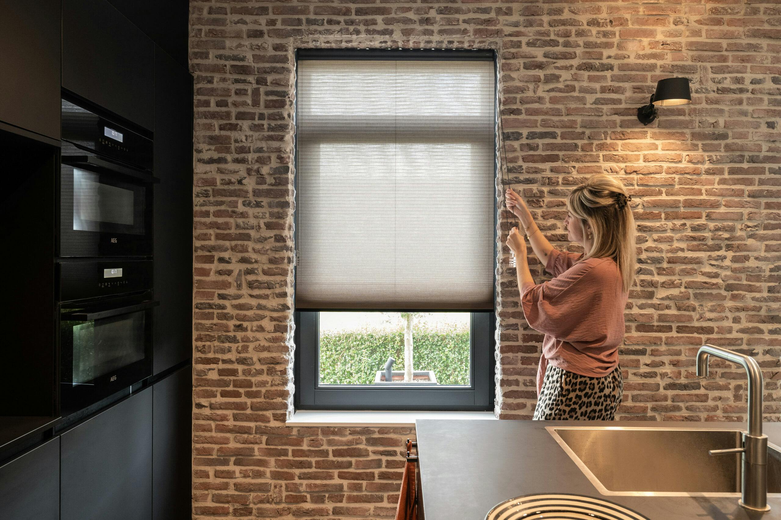 raamdecoratie keuken plisségordijnen