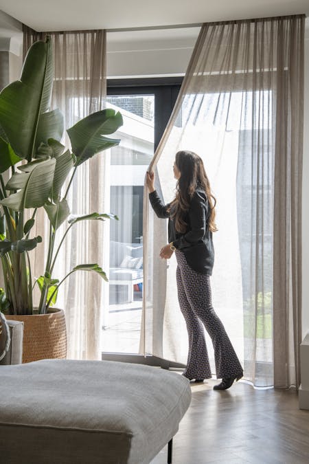 Gordijnen Inspiratie: Transformeer Jouw Interieur met de Juiste Raambekleding () Gordijnen Inspiratie: Transformeer Jouw Interieur met de Juiste Raambekleding