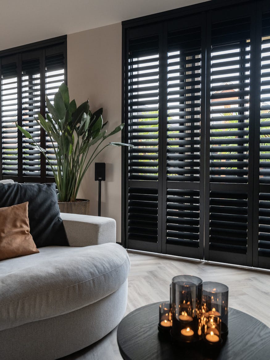 shutters raamdecoratie woonkamer
