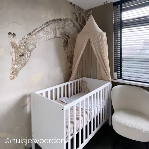Interieur van @huisjewoerden met raambekleding van inhuis plaza