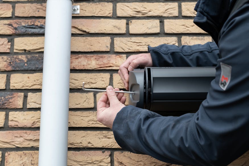 Elektrisch zonnescherm afstellen stappenplan