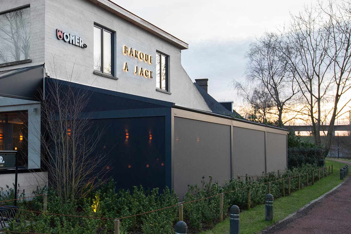 Horeca zonwering - pergola zonwering (1)