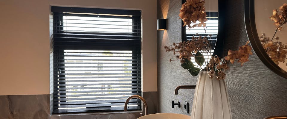 Houten jaloezieen 90 breed bij inhuis plaza