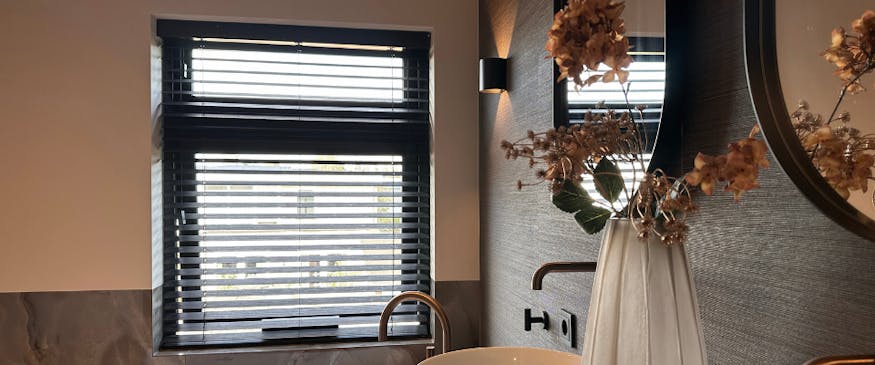 Houten jaloezieen 90 breed bij inhuis plaza