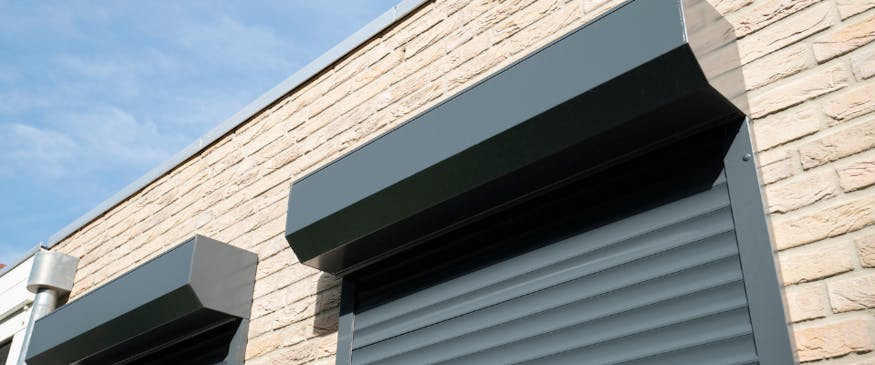 Isolerende rolluiken bij inhuis plaza