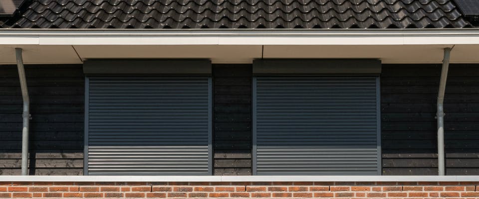 Moderne rolluiken bij inhuis plaza