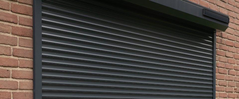 Rolluik 3 meter breed bij inhuis plaza