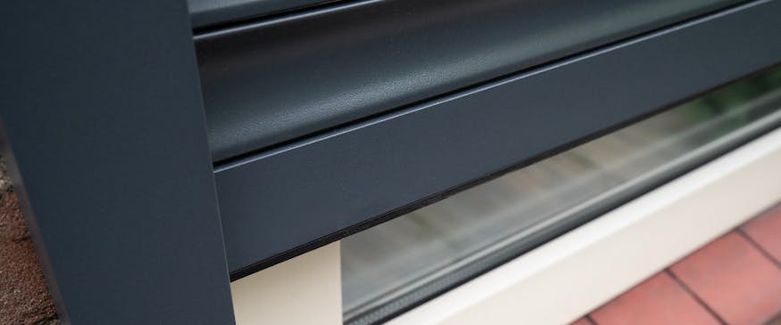 Rolluik 4 meter breed bij inhuis plaza