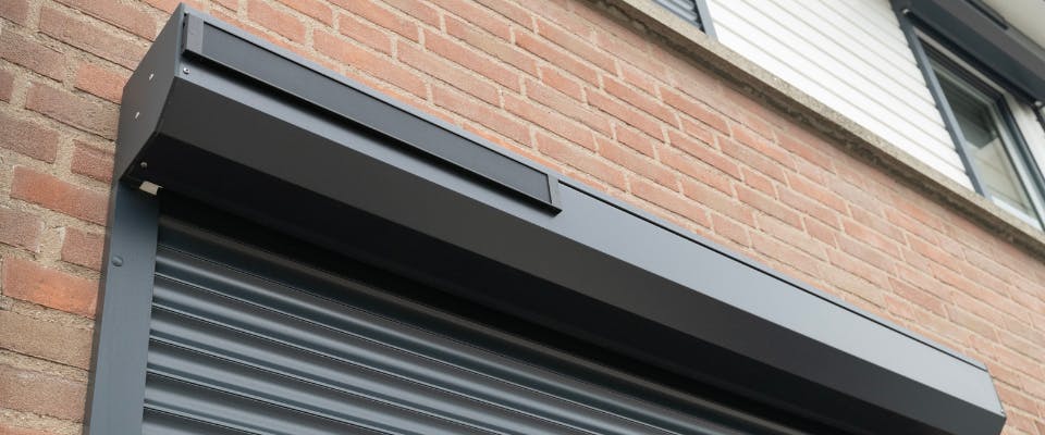 Solar rolluiken bij inhuis plaza