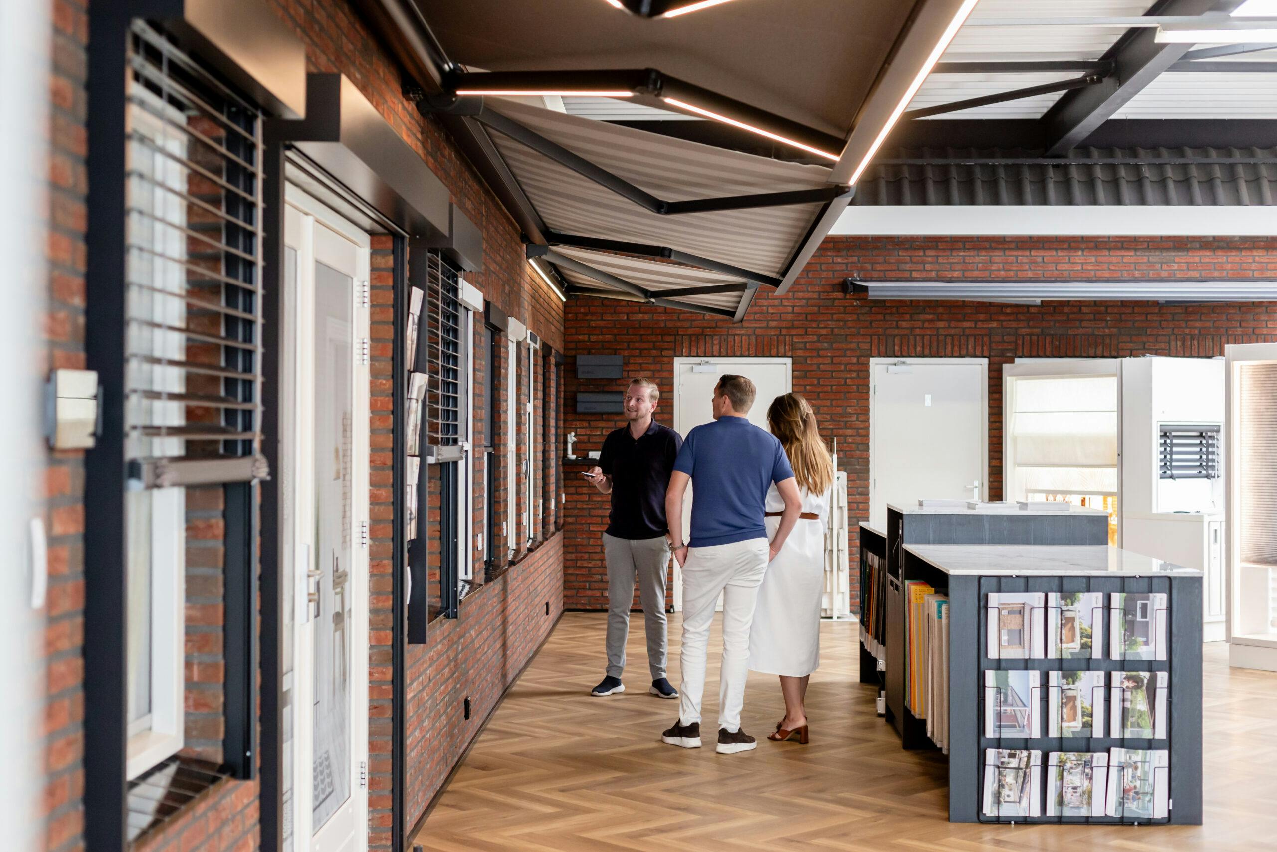 Zonwering in showrooms inhuis plaza