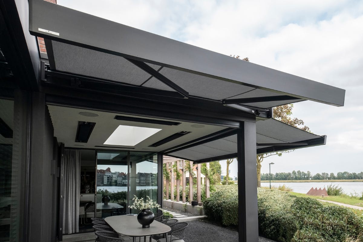 Klein zonnescherm groots effect