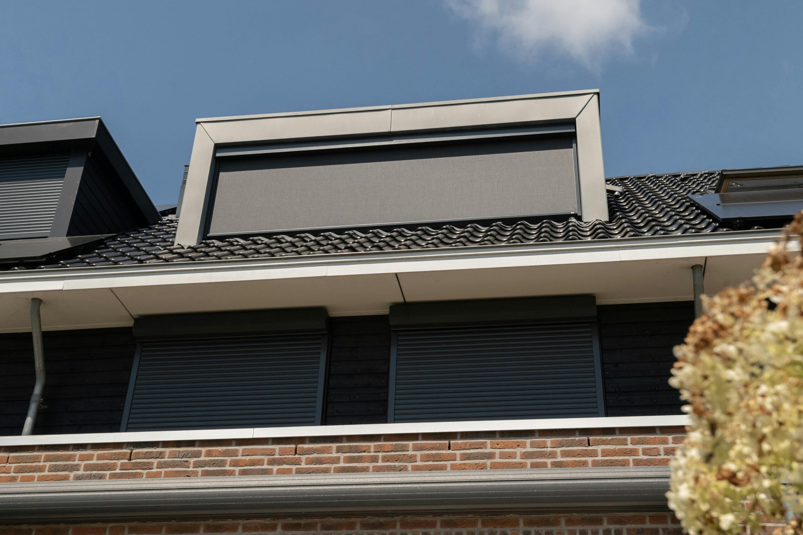 Zonwering buitenkant raam