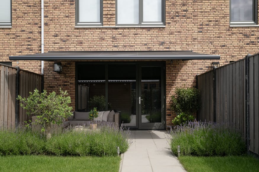 Zonnescherm direct uit voorraad leverbaar