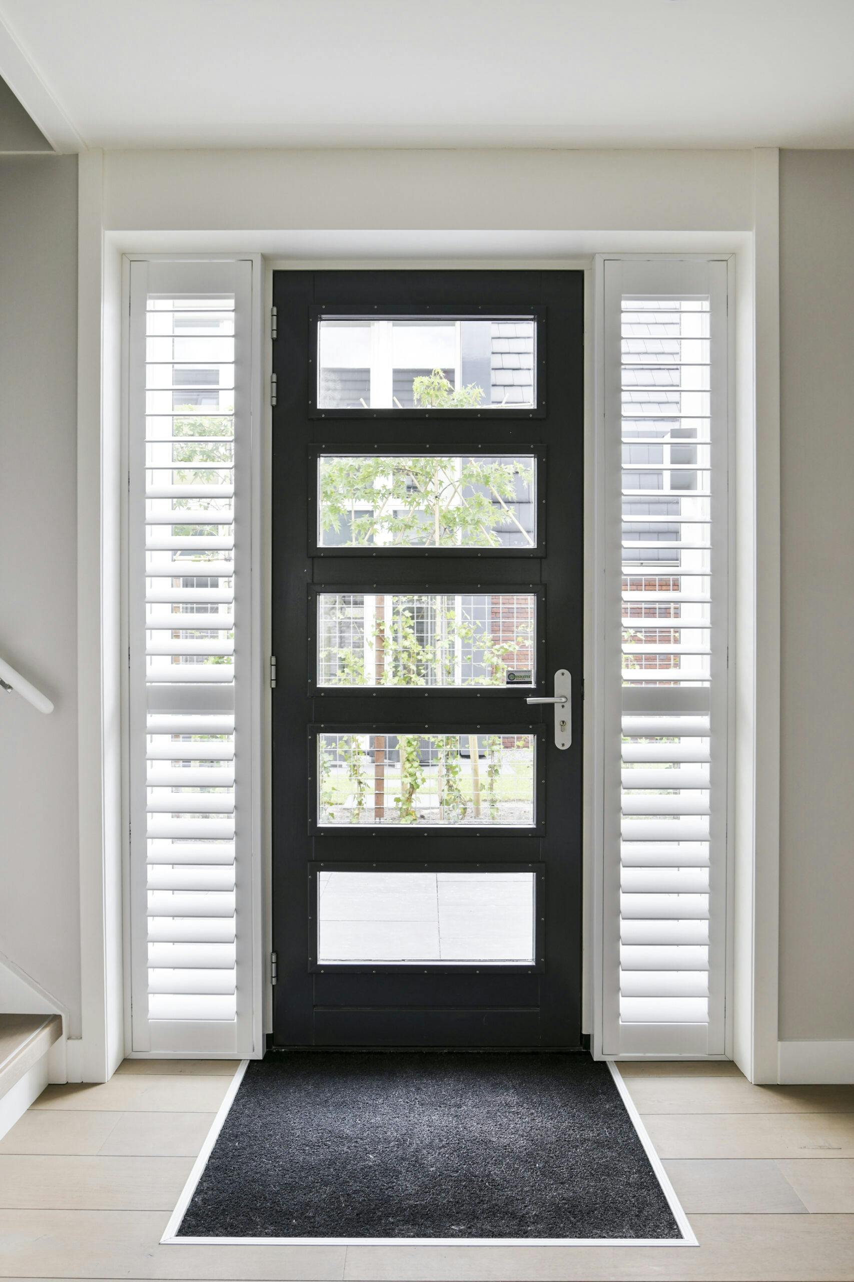 Shutters voordeur