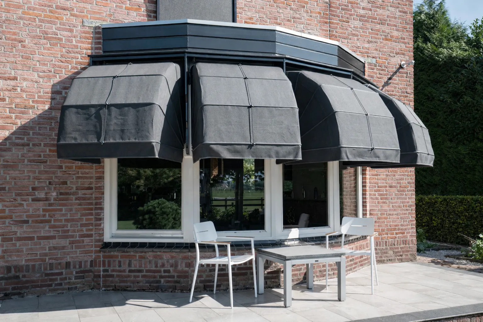 Markiezen modern erker bij inhuis plaza