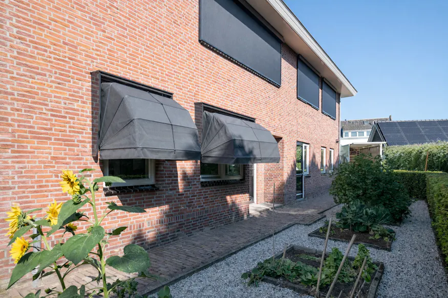 Markiezen modern project bij inhuis plaza